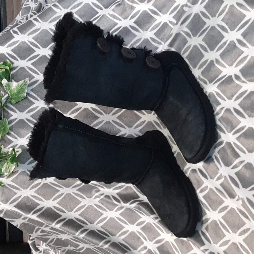 UGG Bailey Button Triplet II Boot